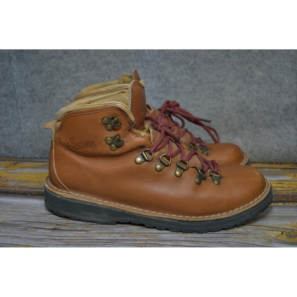 Danner Mountain Pass Rio Boots Womens Size 8.5 Brown Leather Hiking Outdoor